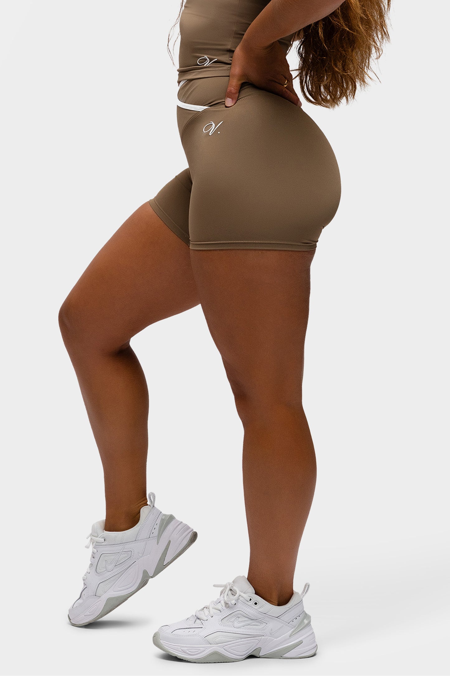 Nueva Shorts