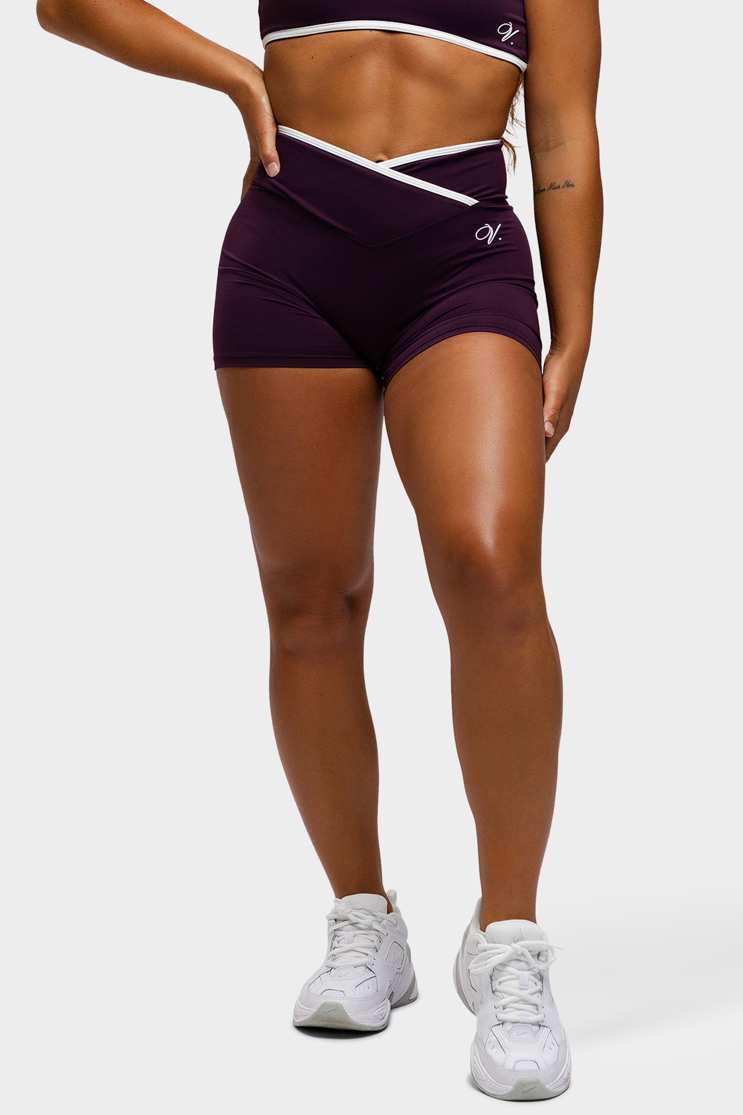 Nueva Shorts