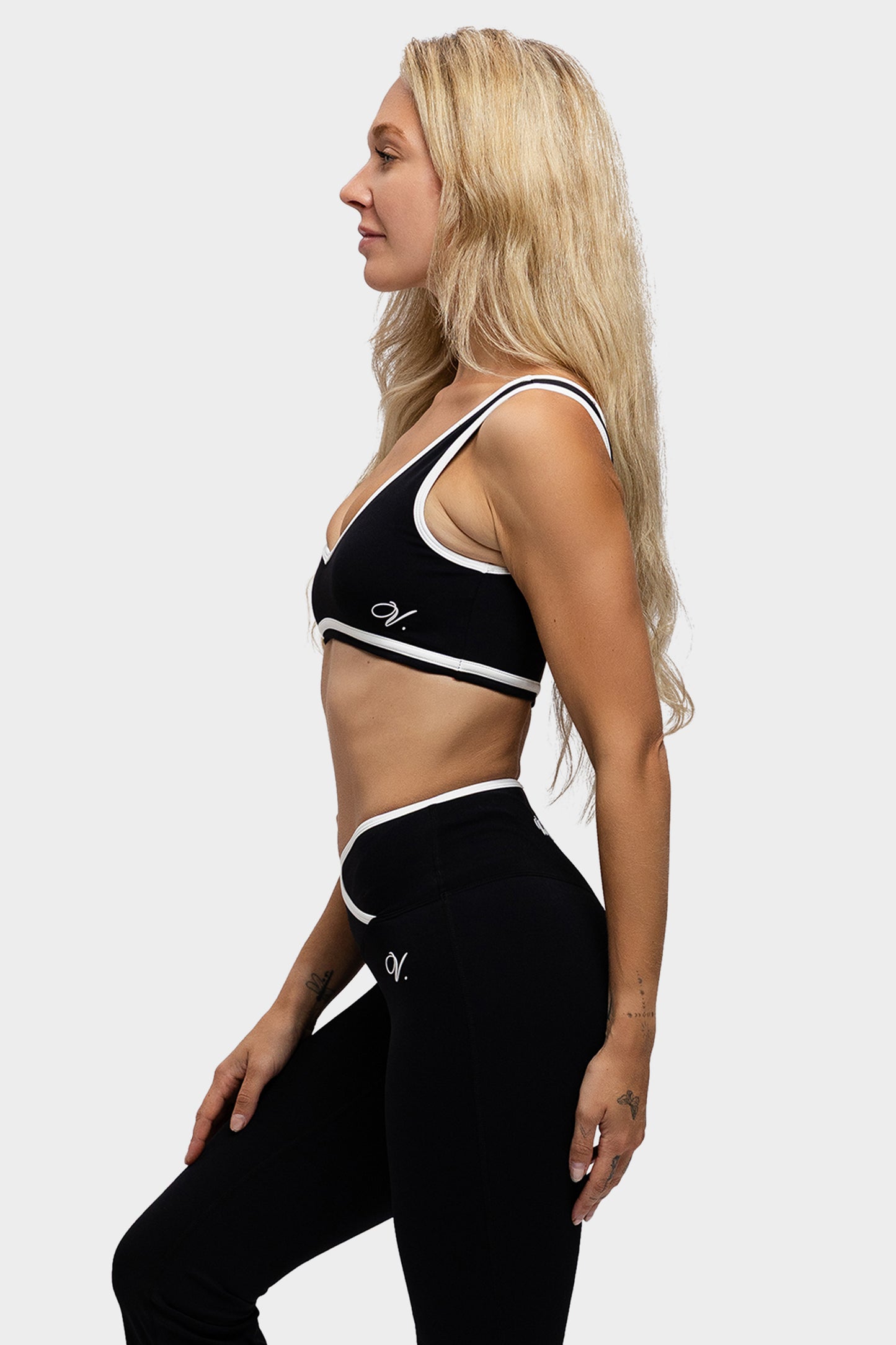 Nueva Sports Bra