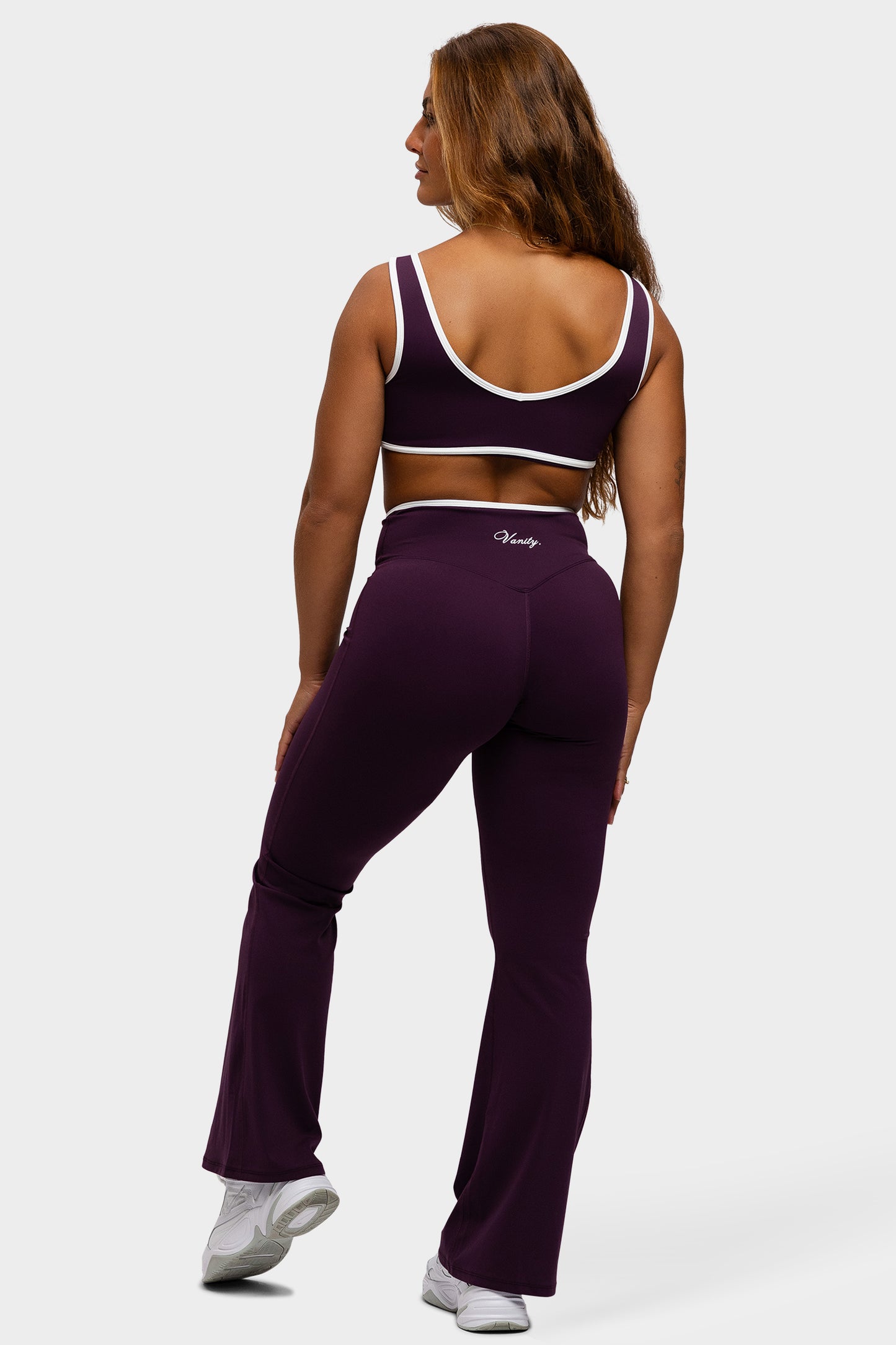Nueva Flared Legging