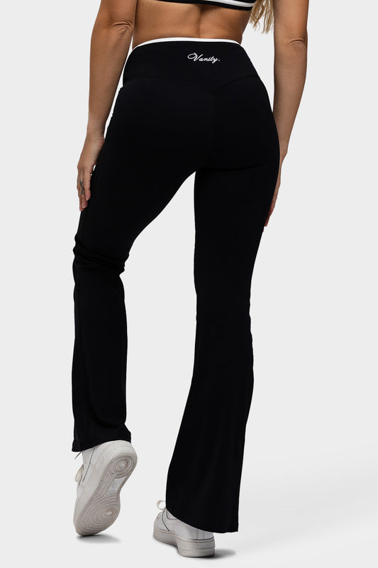 Nueva Flared Legging